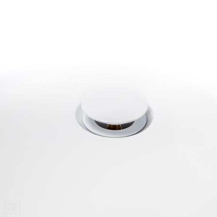 Korek klik-klak w białym macie – minimalistyczny styl i funkcjonalność