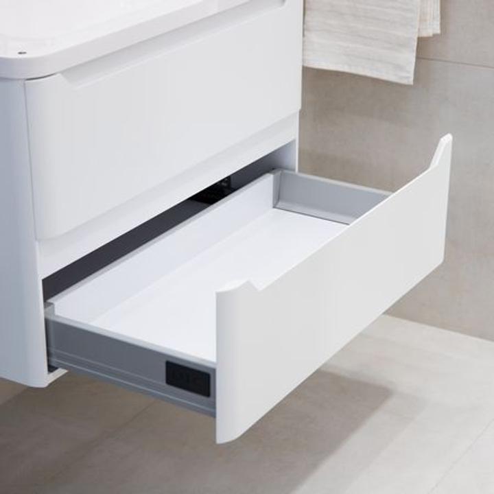 Biała szafka łazienkowa CASE 80 cm – przestronność i styl