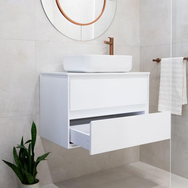 Szafka łazienkowa LOCK 80 cm – przestronność i nowoczesna biel