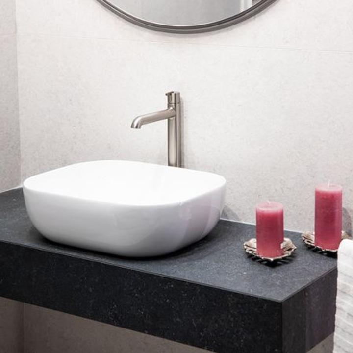 Umywalka nablatowa Bella biała – nowoczesność i elegancja